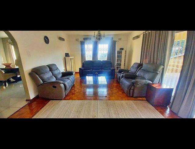 4 BEDROOM HOUSE FOR SALE IN MANOR GARDENS